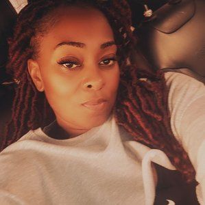 Meet your Posher, Shawna